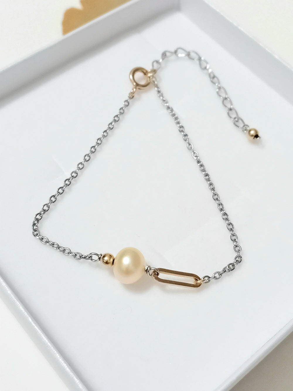 Bracelet Tilda perle d'eau pêche en acier inoxydable et gold filled