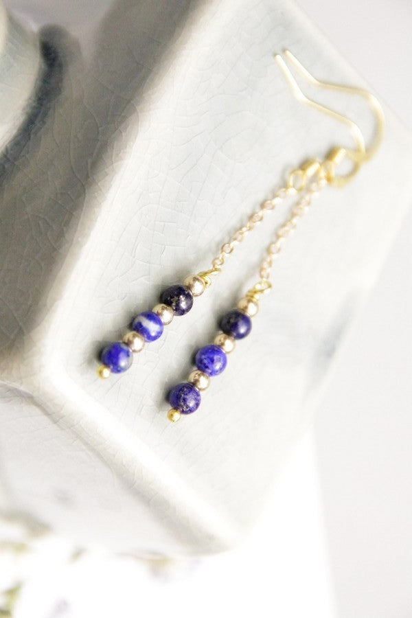 Boucles d'orelles pendantes gold filled et lapis-lazuli